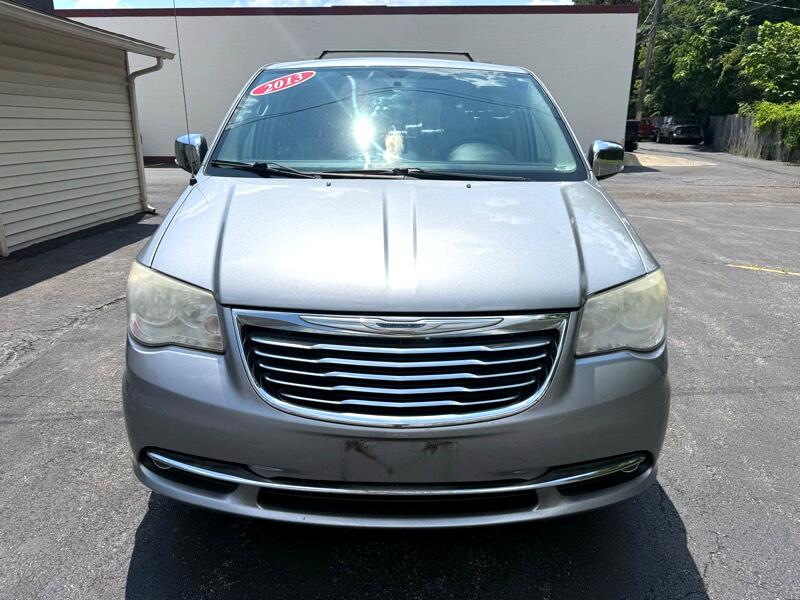 Chrysler Town & Country Touring-L 2013