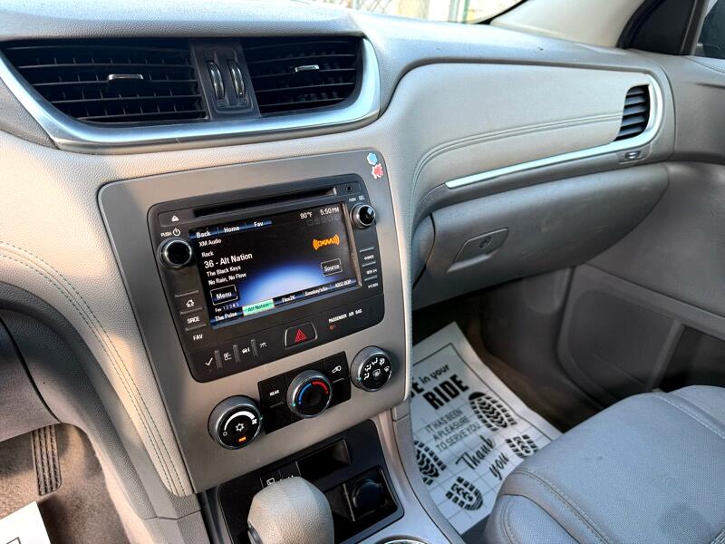 Chevrolet Traverse LS FWD w/PDC 2013