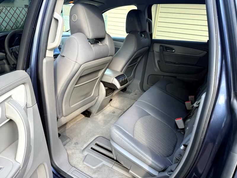 Chevrolet Traverse LS FWD w/PDC 2013