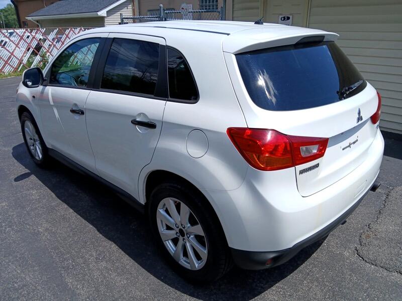 Mitsubishi Outlander Sport ES 2WD 2015