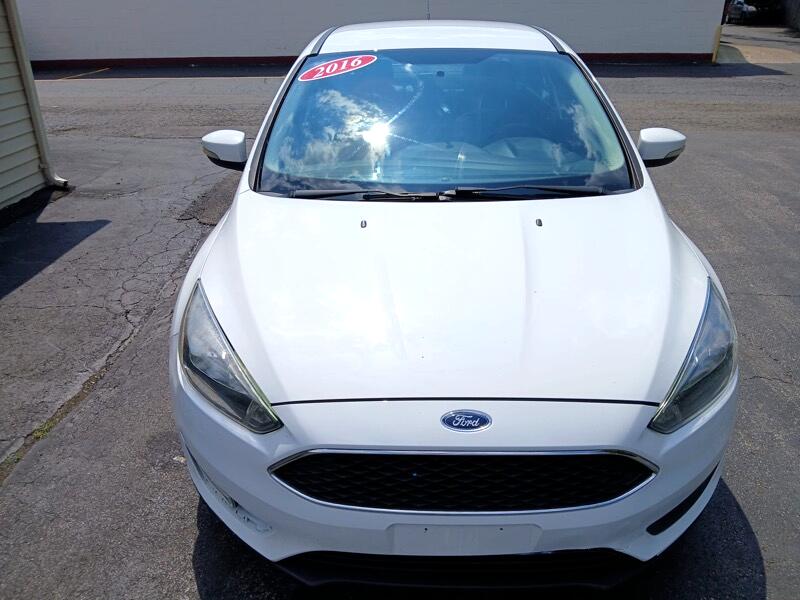 Ford Focus SE Sedan 2016