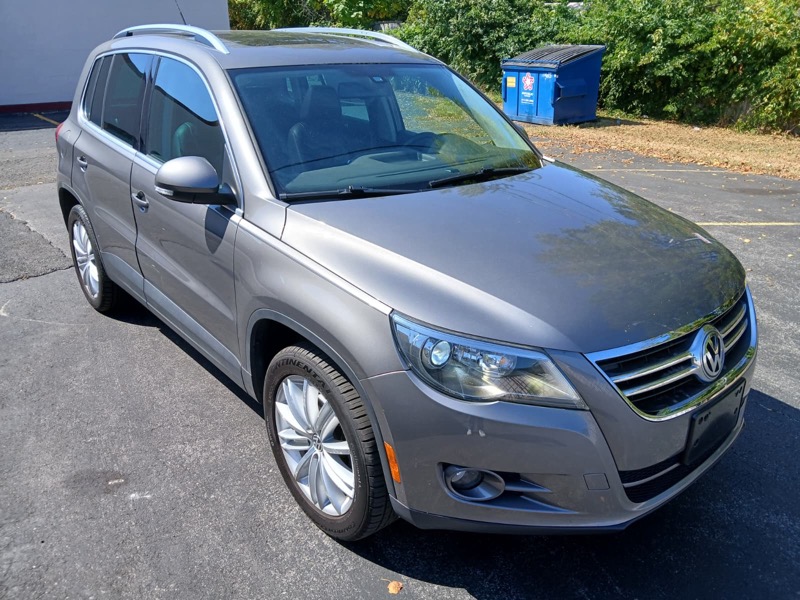 Volkswagen Tiguan S 4Motion 2011