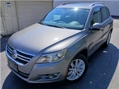 2011 Volkswagen Tiguan  2011 Volkswagen Tiguan