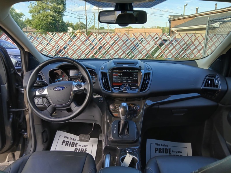 Ford Escape Titanium 4WD 2015