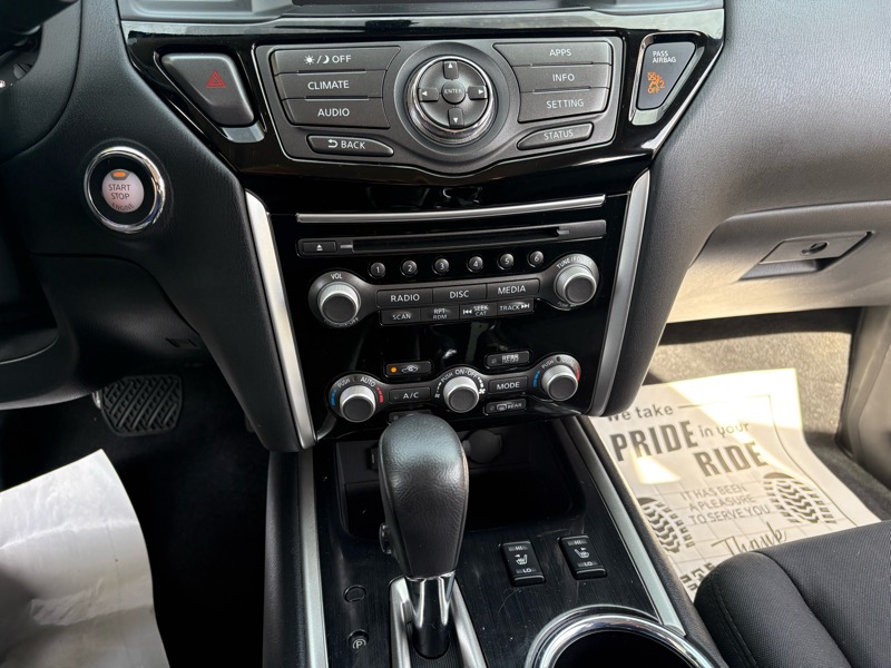 Nissan Pathfinder S 4WD 2017