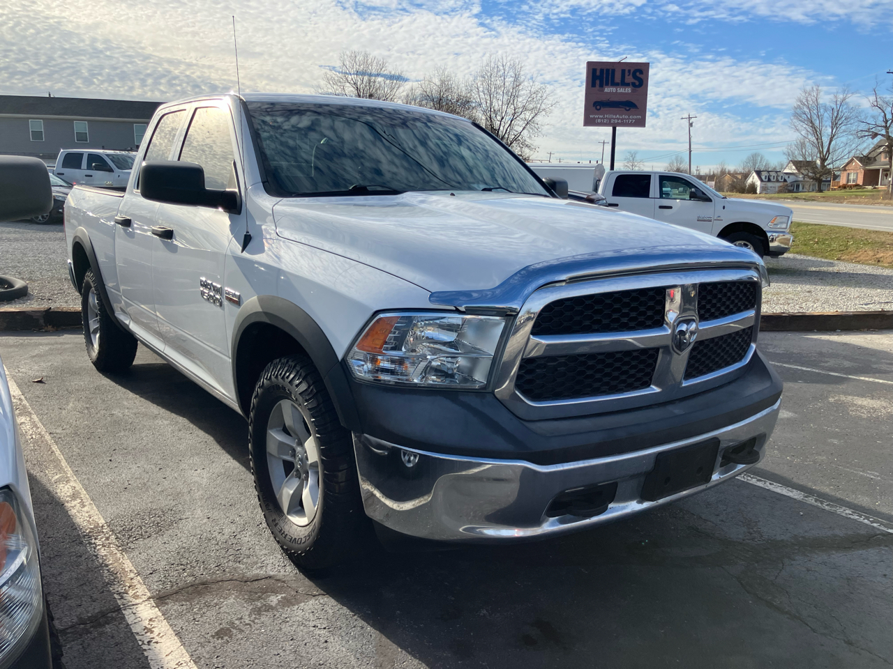 RAM 1500 4WD Quad Cab 140.5" Tradesman 2016