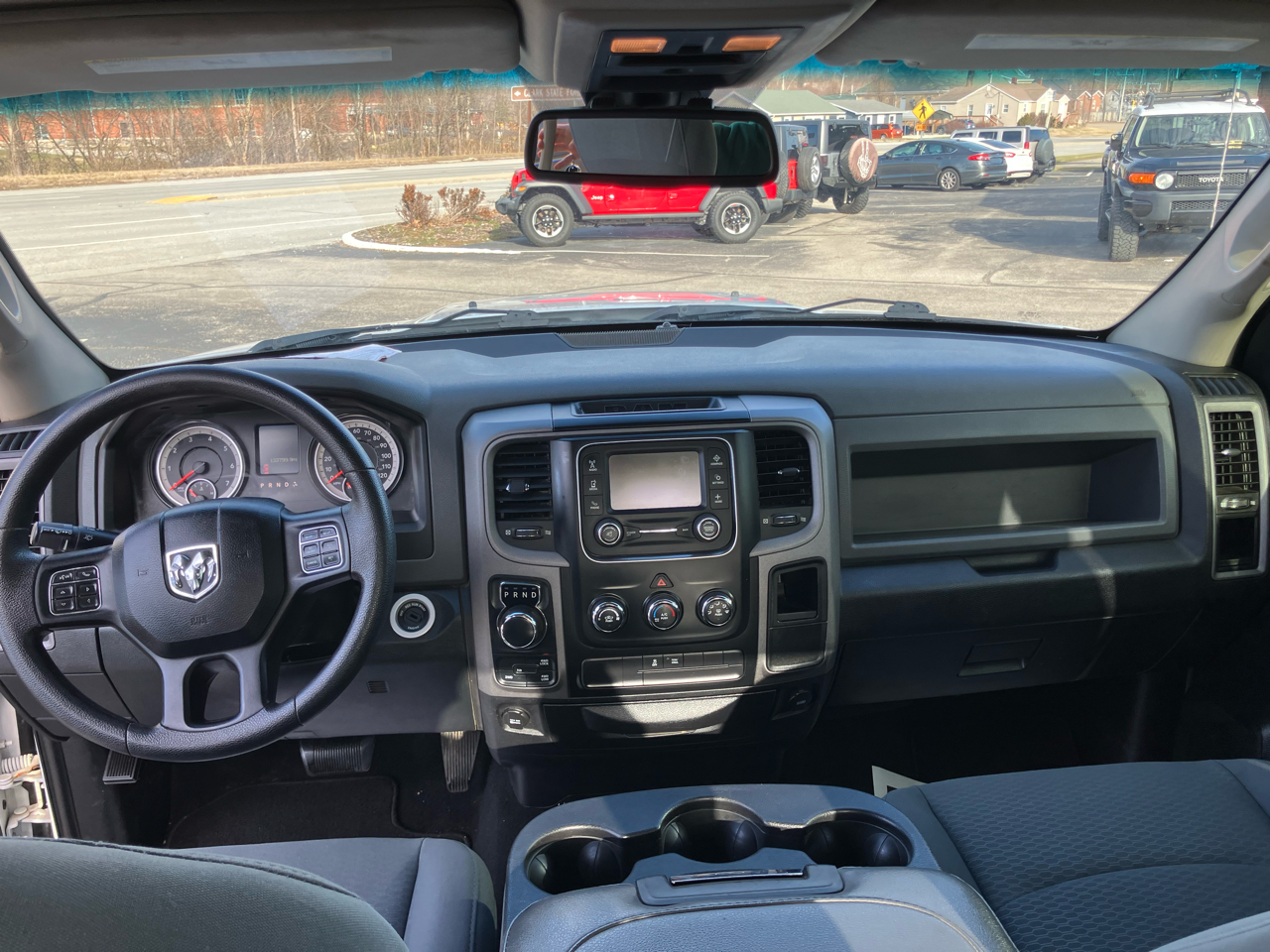 RAM 1500 4WD Quad Cab 140.5" Tradesman 2016