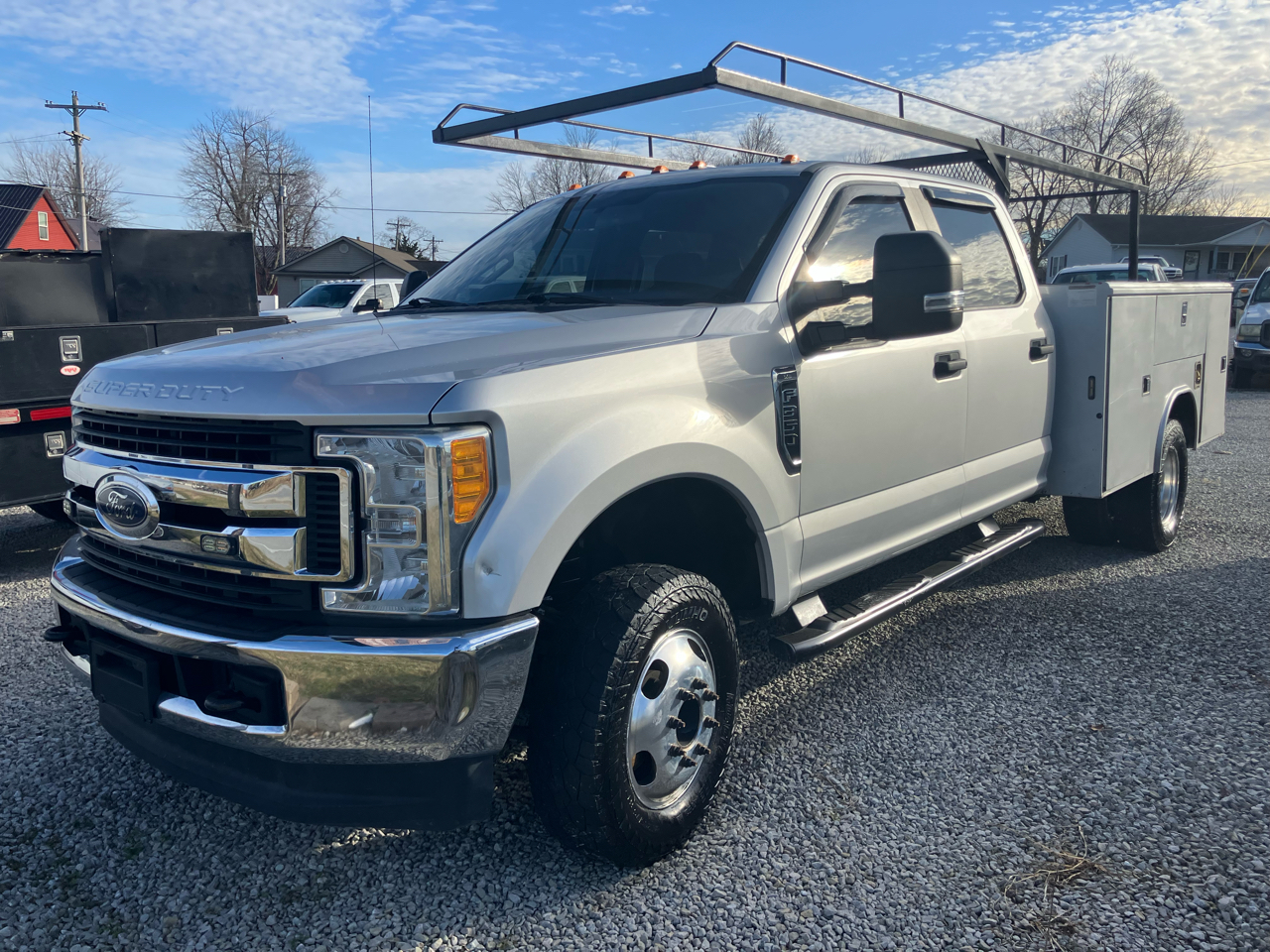 2017 Ford F-350 Super Duty Chassis Cab XL's photo