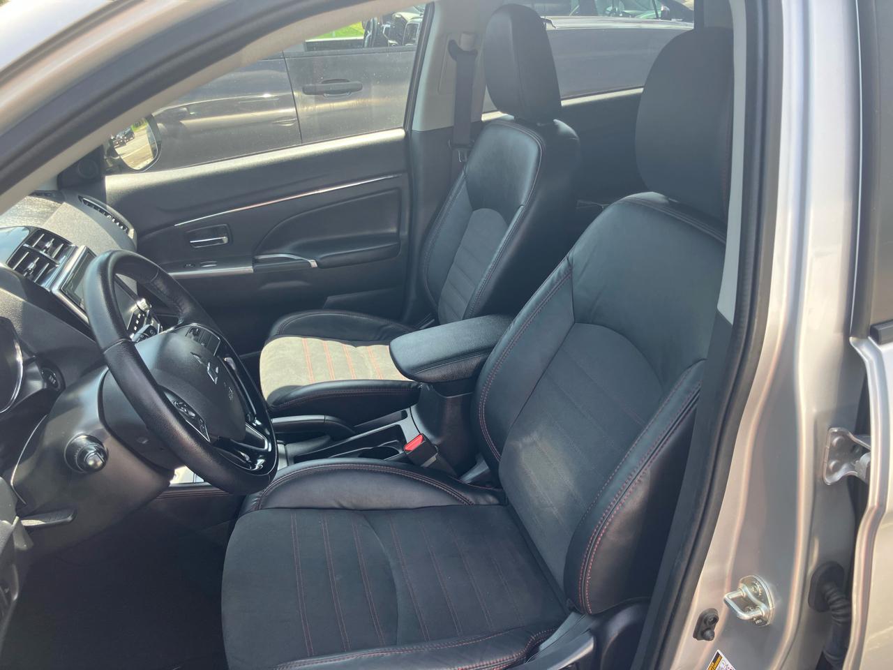 Mitsubishi Outlander Sport 2.0 ES 4WD 2024