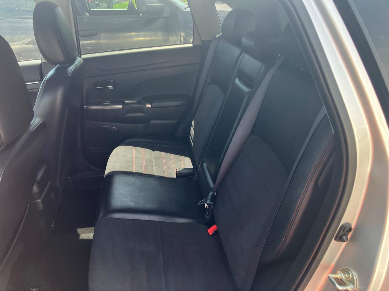 Mitsubishi Outlander Sport 2.0 ES 4WD 2024