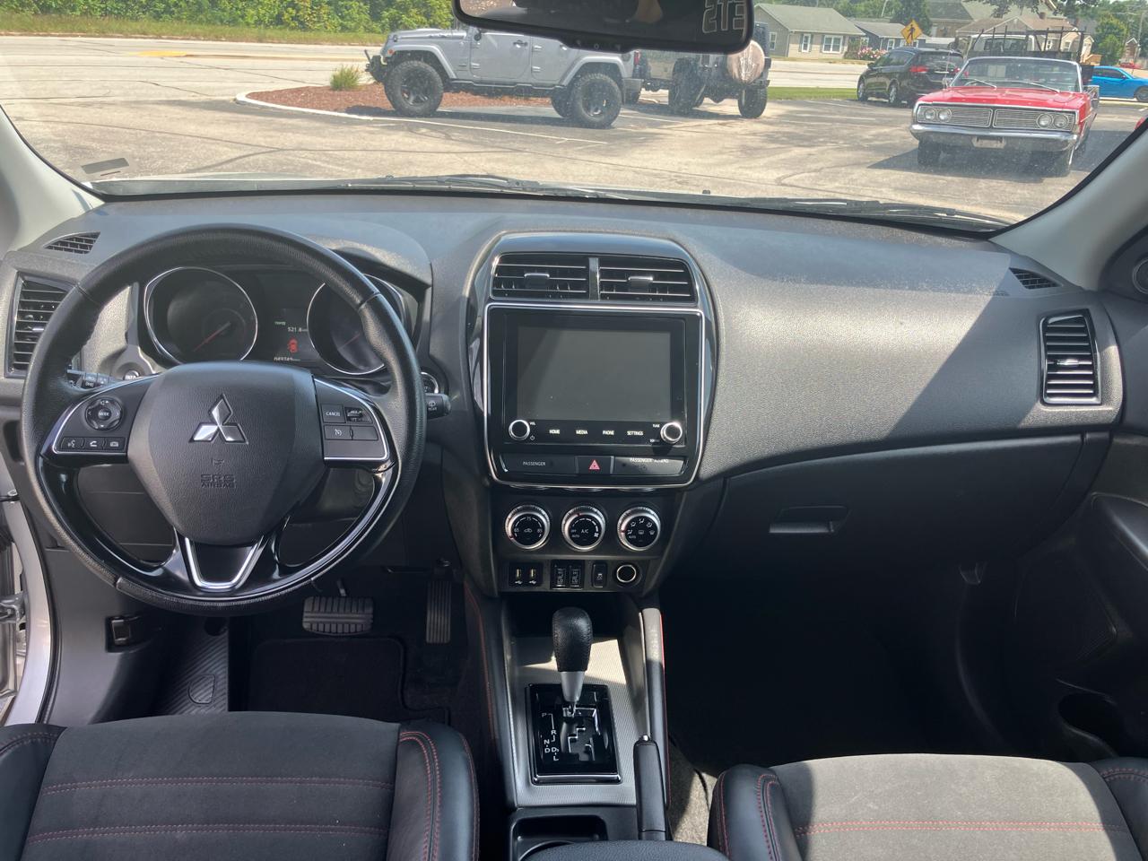 Mitsubishi Outlander Sport 2.0 ES 4WD 2024