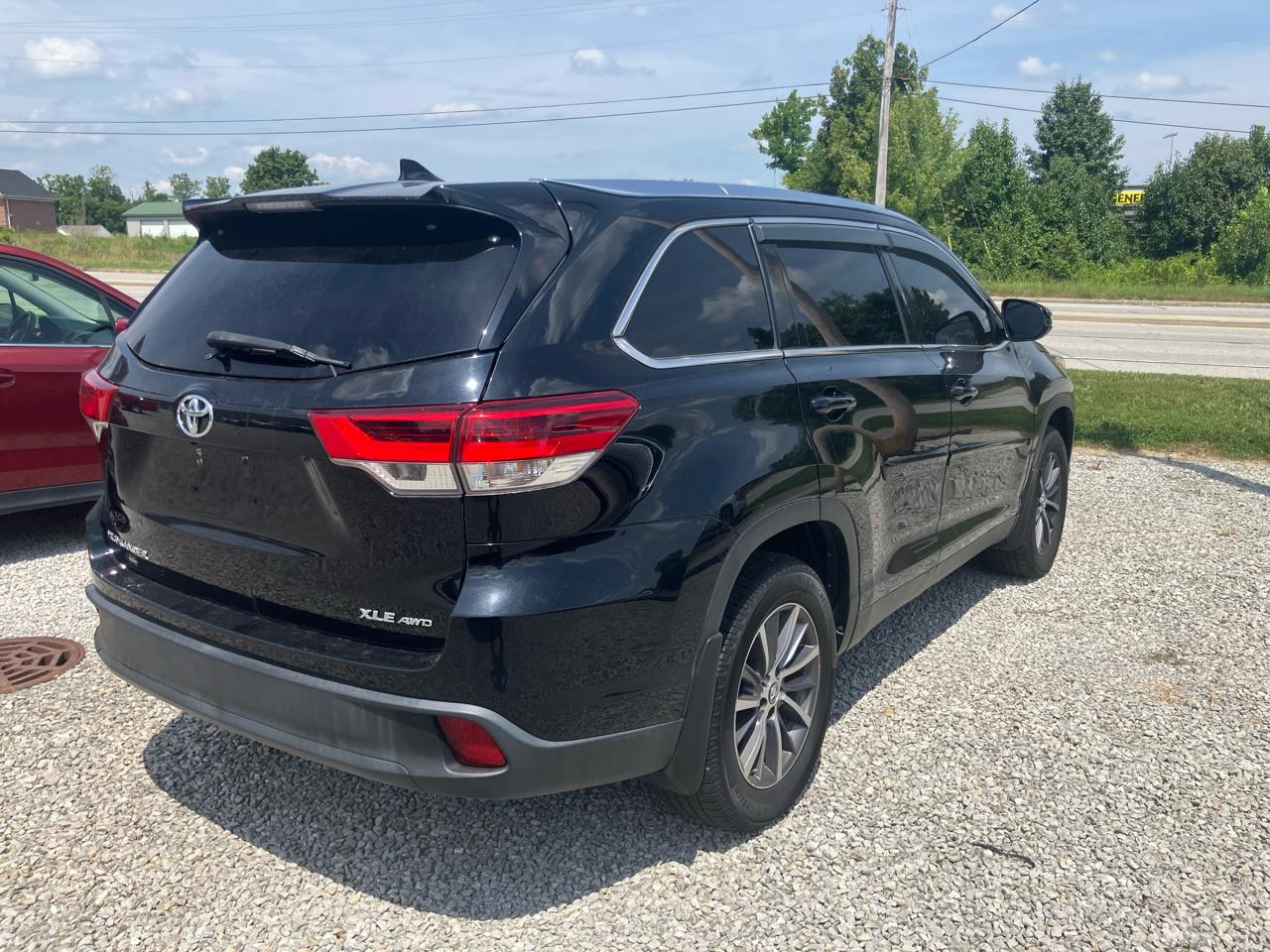 Toyota Highlander XLE AWD V6 2019