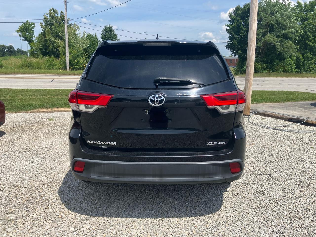 Toyota Highlander XLE AWD V6 2019
