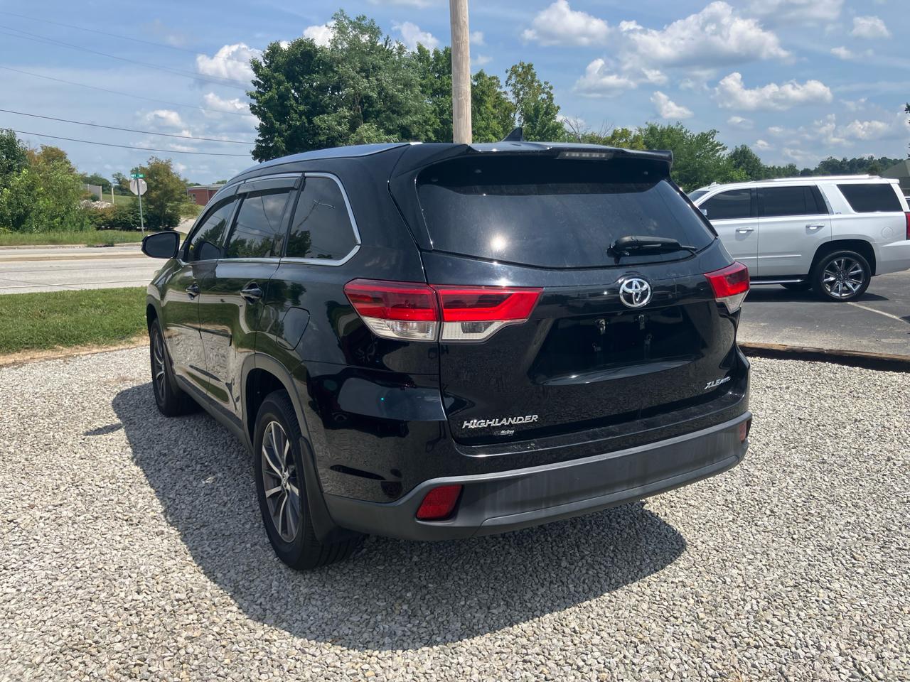 Toyota Highlander XLE AWD V6 2019