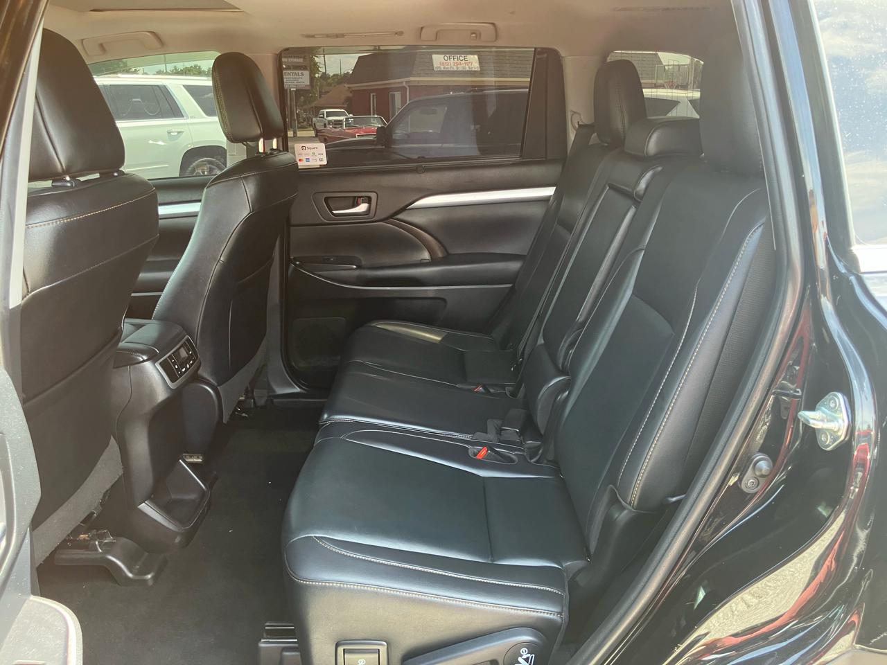 Toyota Highlander XLE AWD V6 2019
