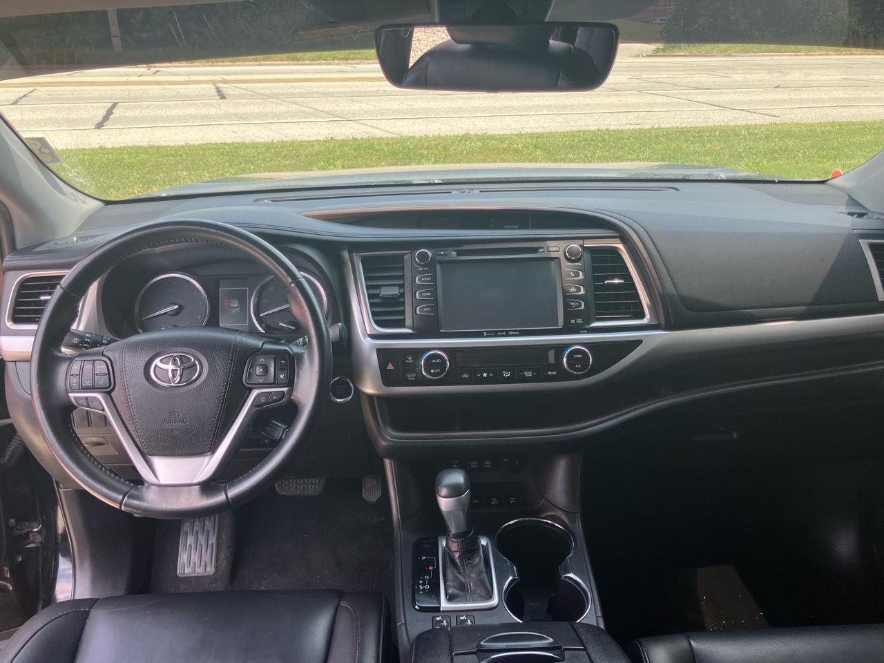 Toyota Highlander XLE AWD V6 2019