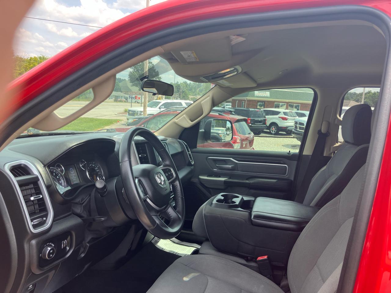RAM 1500 Big Horn Quad Cab 4WD 2020