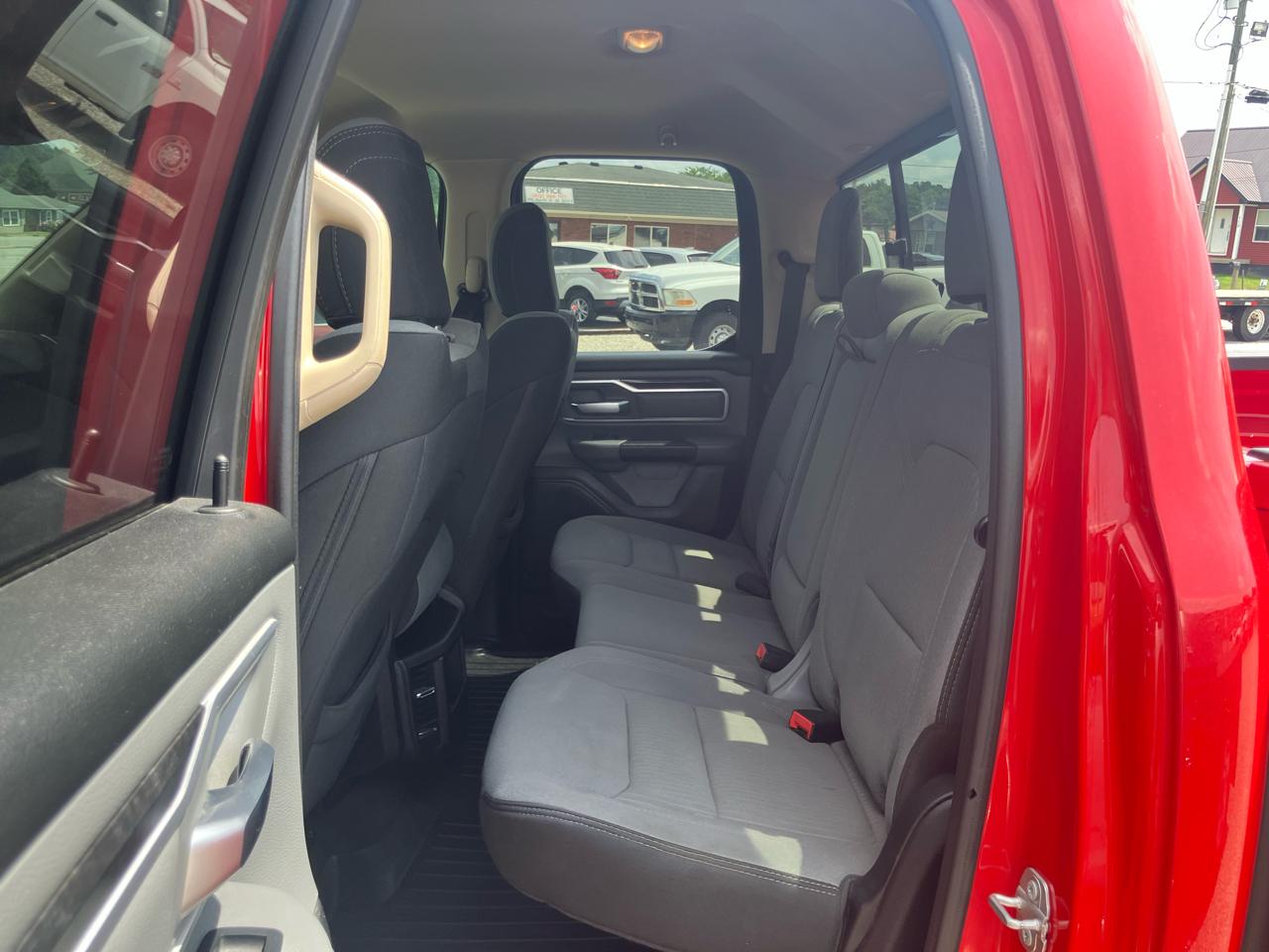 RAM 1500 Big Horn Quad Cab 4WD 2020