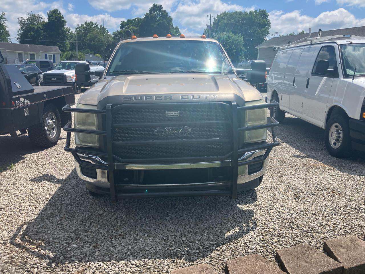 Ford F-350 SD Lariat SuperCab Long Bed DRW 2WD 2011