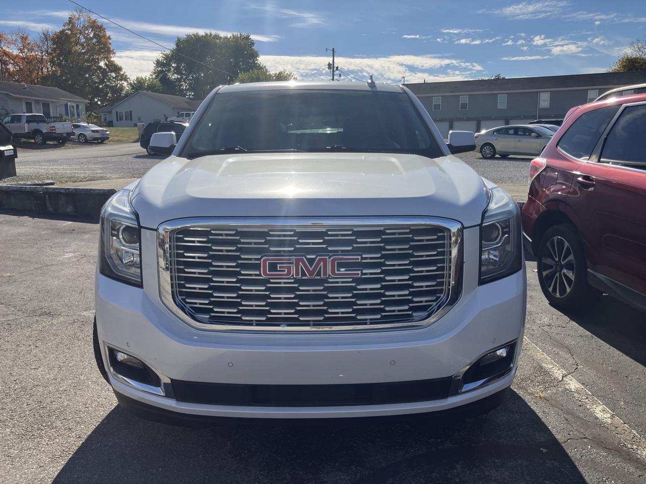 GMC Yukon Denali 4WD 2019