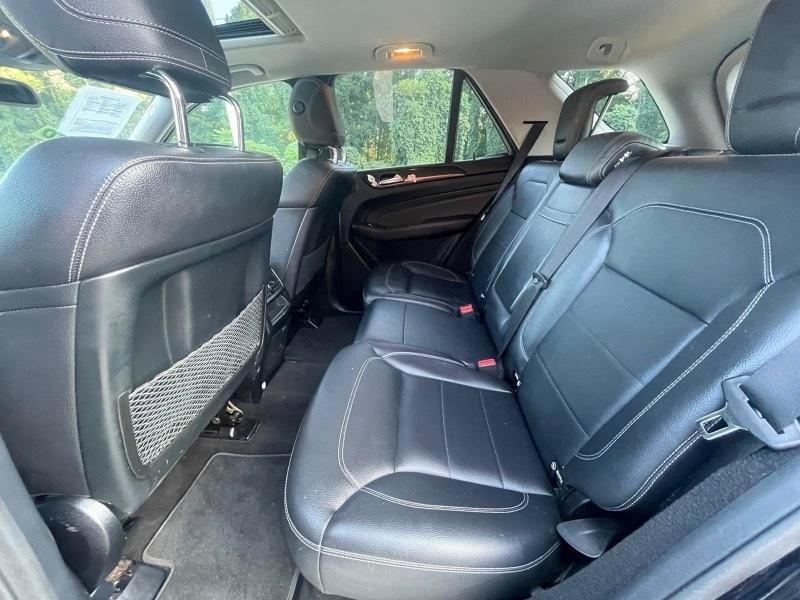 Mercedes-Benz M-Class ML350 4MATIC 2012