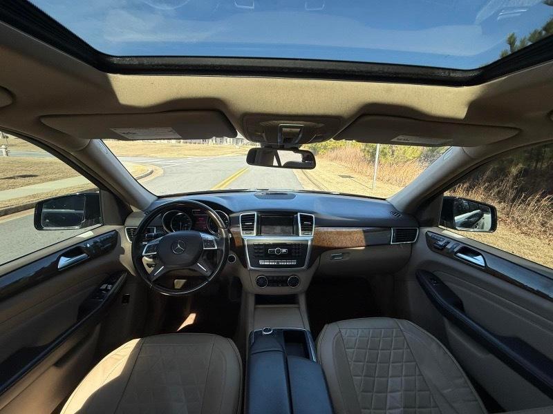 Mercedes-Benz M-Class ML350 BlueTEC 2012