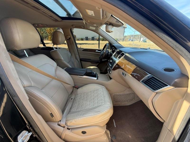 Mercedes-Benz M-Class ML350 BlueTEC 2012