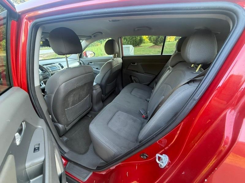 Kia Sportage LX AWD 2011