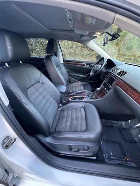 Volkswagen Passat 2.0L TDI SEL Premium 2013