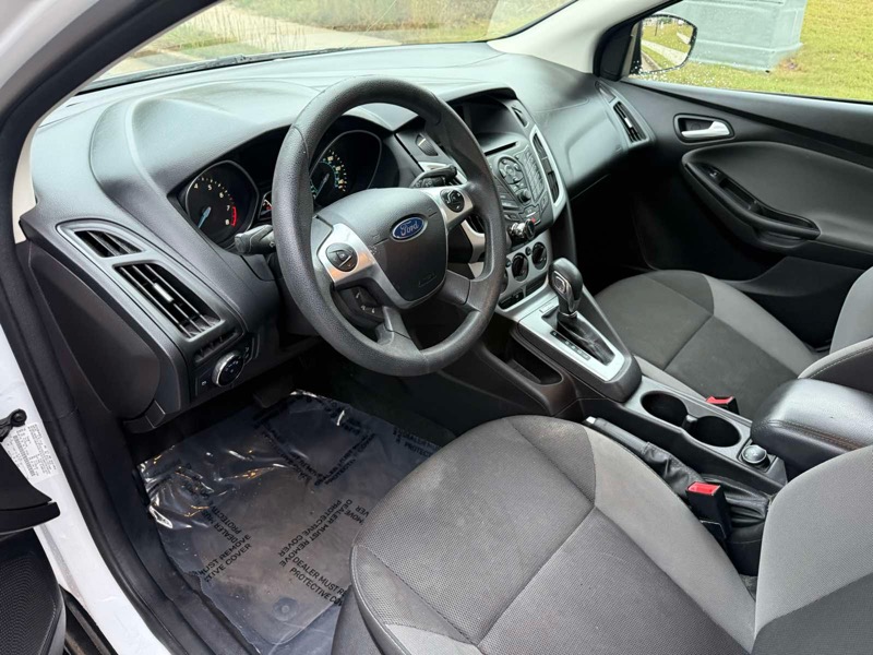 Ford Focus SE Hatch 2014