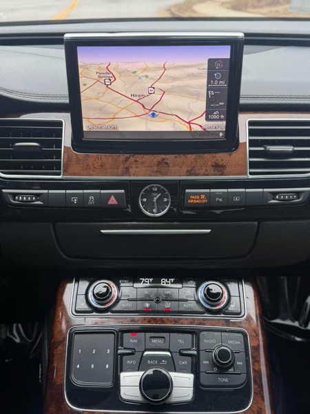 Audi A8 4.2L quattro 2011