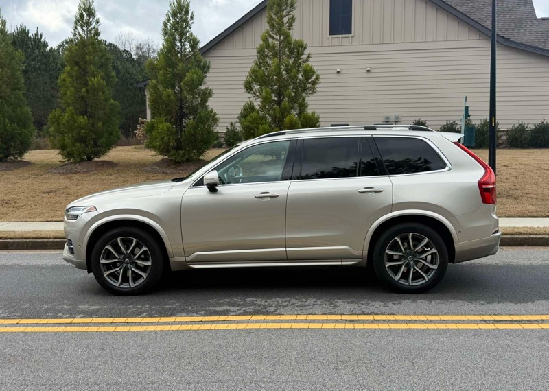 Volvo XC90 T6 Momentum AWD 2018