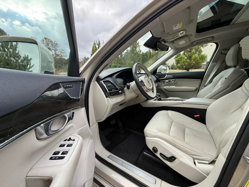 Volvo XC90 T6 Momentum AWD 2018