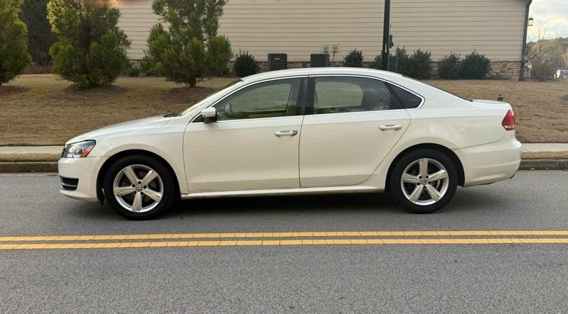 Volkswagen Passat 2.5L SE MT 2013