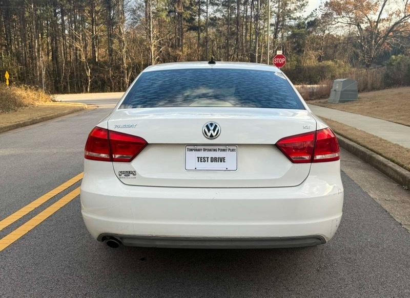 Volkswagen Passat 2.5L SE MT 2013