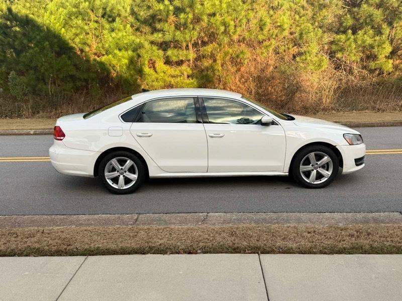 Volkswagen Passat 2.5L SE MT 2013