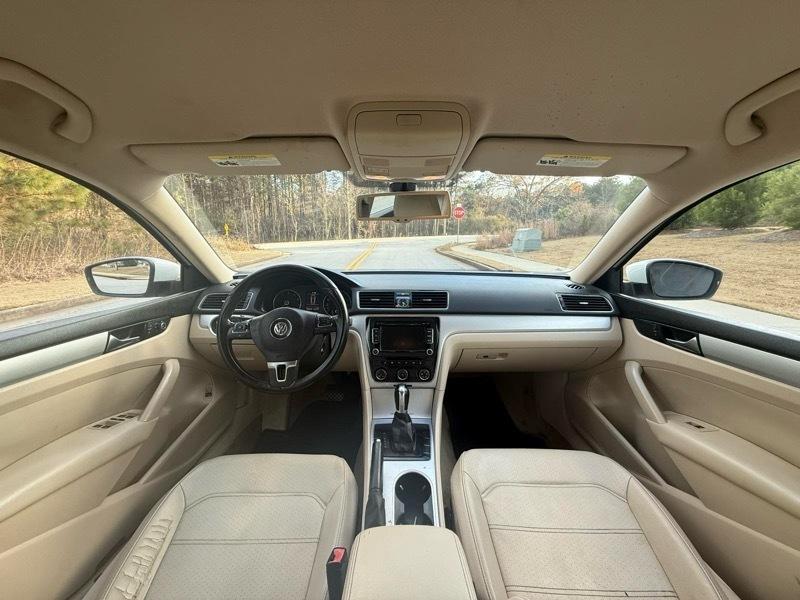 Volkswagen Passat 2.5L SE MT 2013