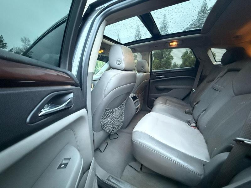 Cadillac SRX Luxury Collection AWD 2010