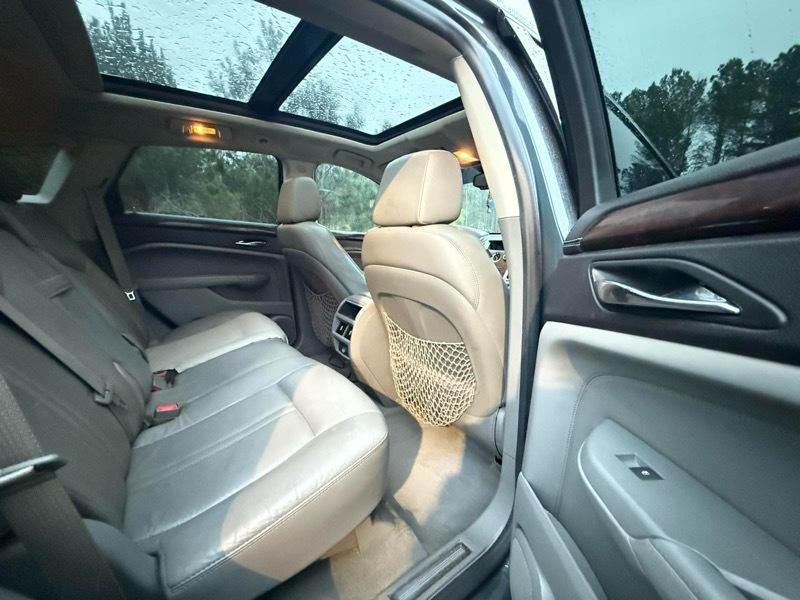 Cadillac SRX Luxury Collection AWD 2010