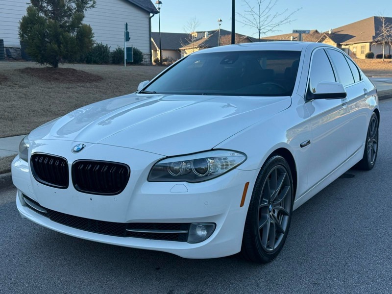 BMW 5-Series 550i 2011