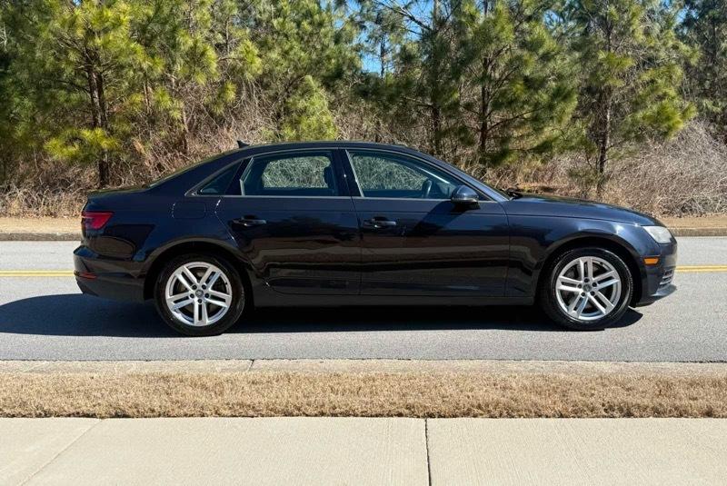 Audi A4 2.0T Premium quattro Sedan 2017