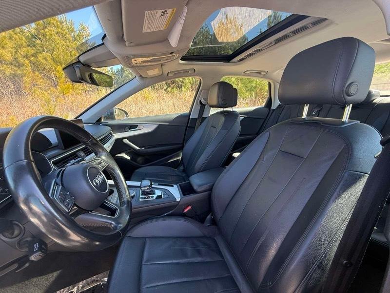 Audi A4 2.0T Premium quattro Sedan 2017