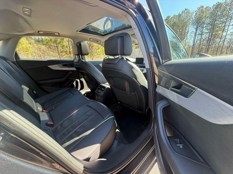 Audi A4 2.0T Premium quattro Sedan 2017