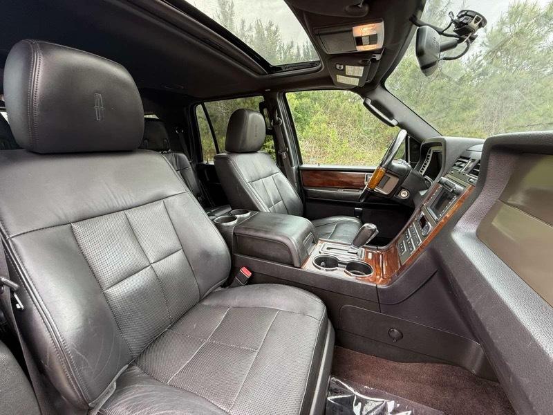 Lincoln Navigator  2013