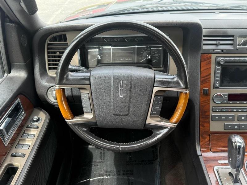 Lincoln Navigator  2013