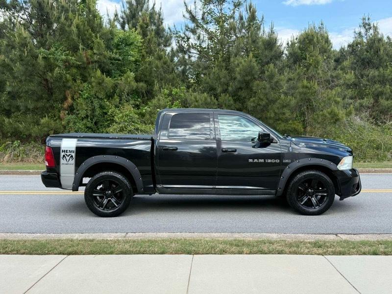 Dodge 1500 ST Crew Cab 4WD 2011