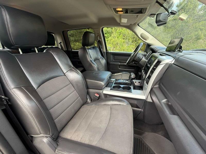 Dodge 1500 ST Crew Cab 4WD 2011