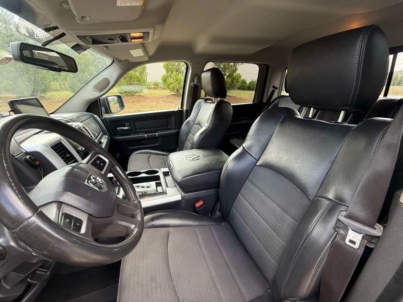 Dodge 1500 ST Crew Cab 4WD 2011