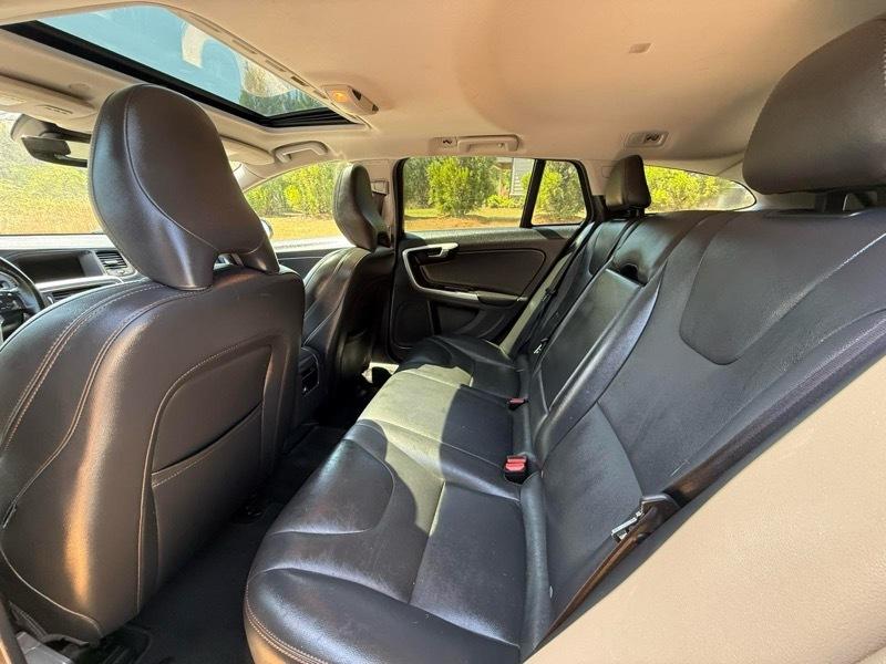 Volvo V60 Cross Country T5 2016