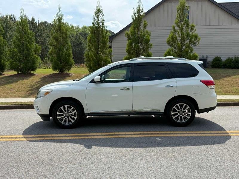 Nissan Pathfinder S 2WD 2013